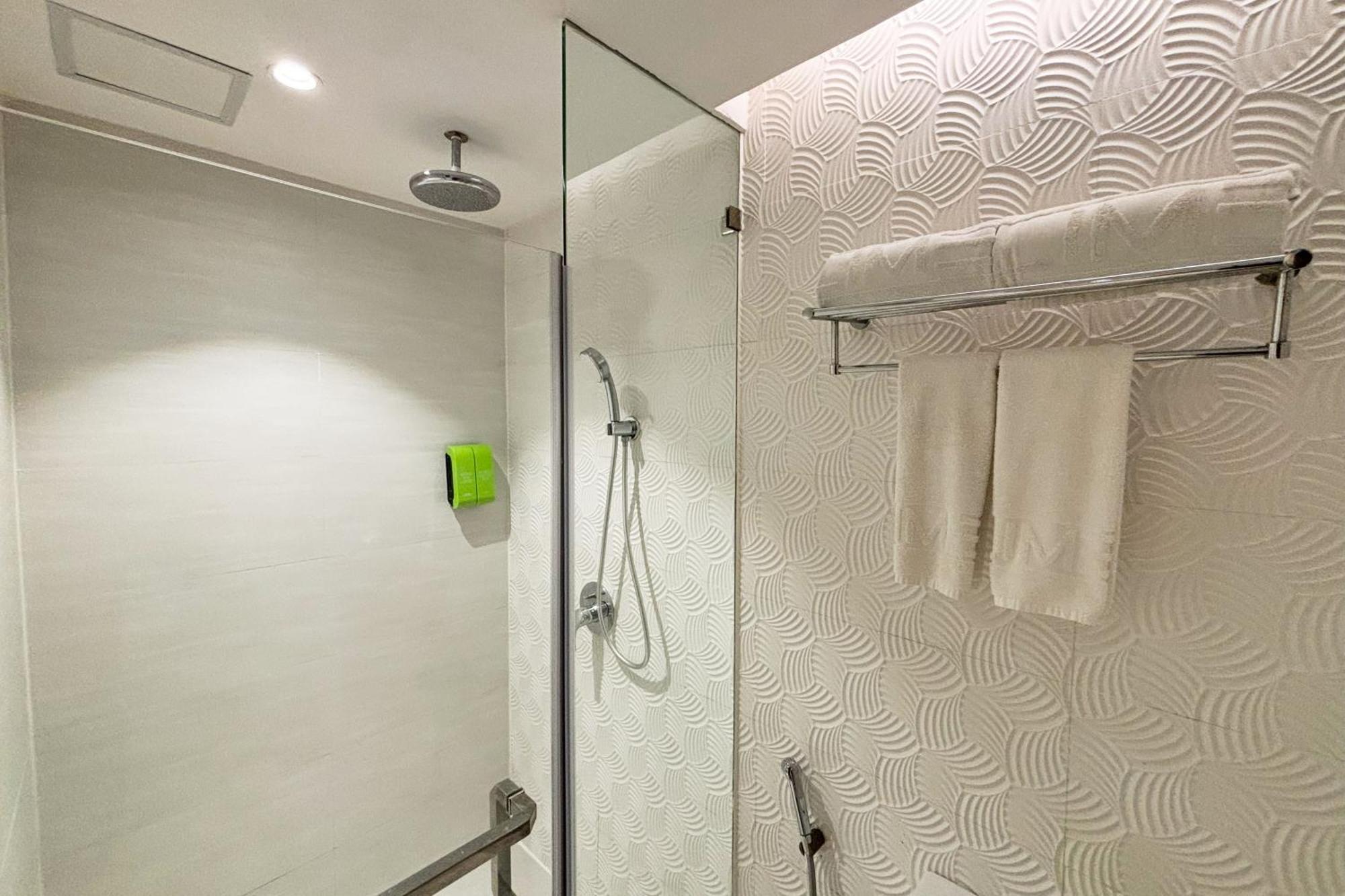 Lime Resort Manila Pasay Exteriér fotografie